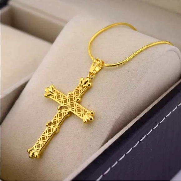 Jewelry - New gold cross necklace 18in